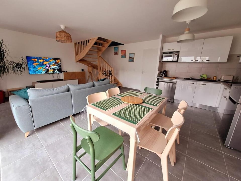 TV and multimedia, Living room, Dining area, pet friendly