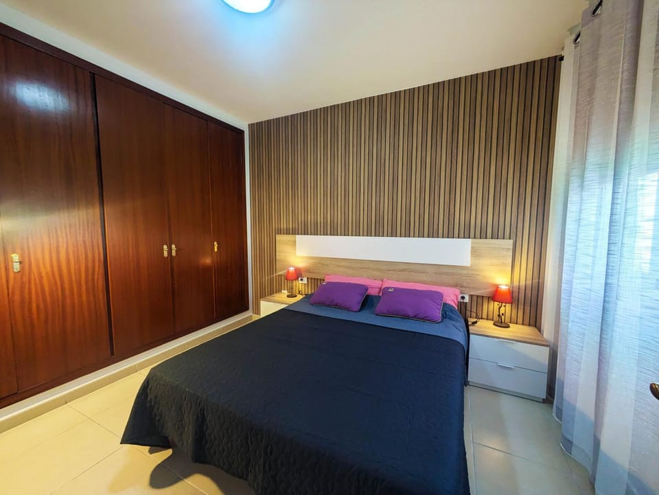 Bed, Bedroom, wardrobe