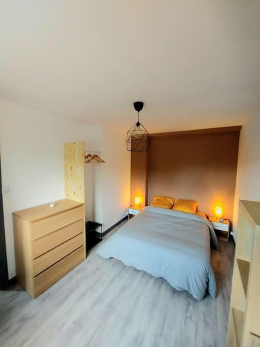 Cinéma room 2 chambres séparées Apartment in Morlaix