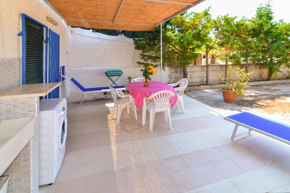 Casa Giuditta con piscina a 110 mt dalla spiaggia di Punta Prosciutto House in Province of Taranto