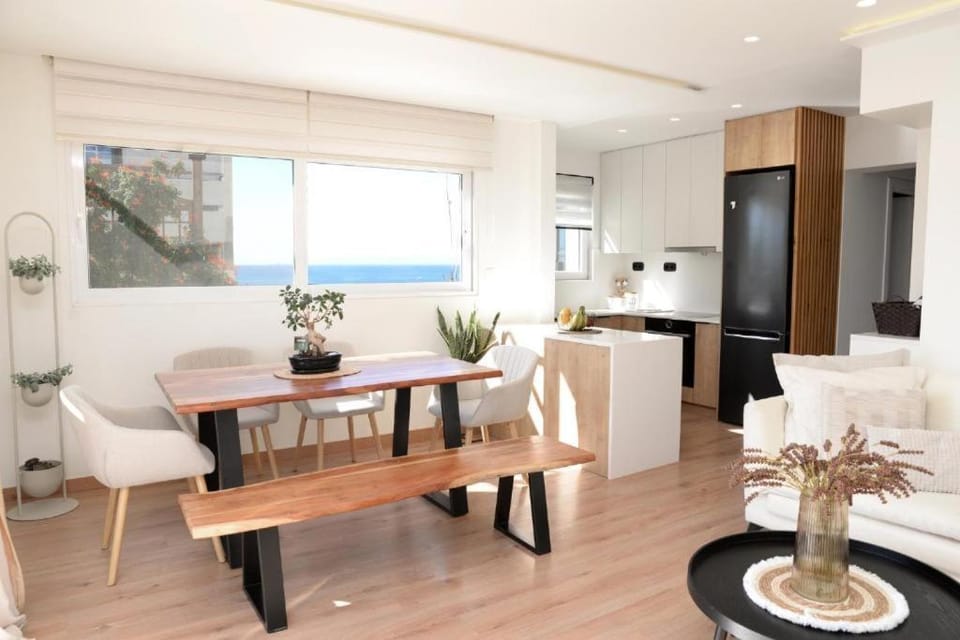 Astric Seaview Penthouse Apartment in Alimos