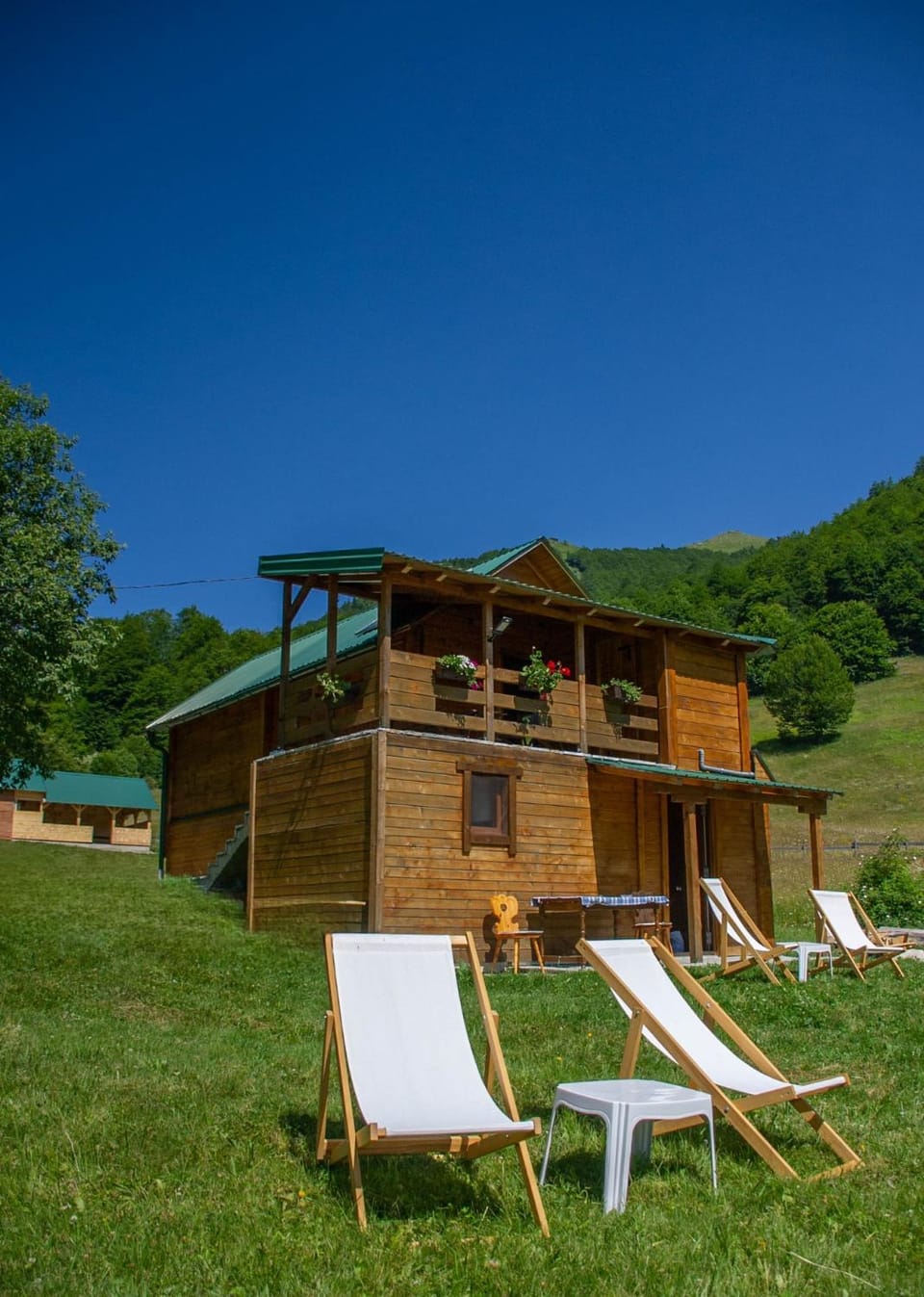 Property building, sunbed