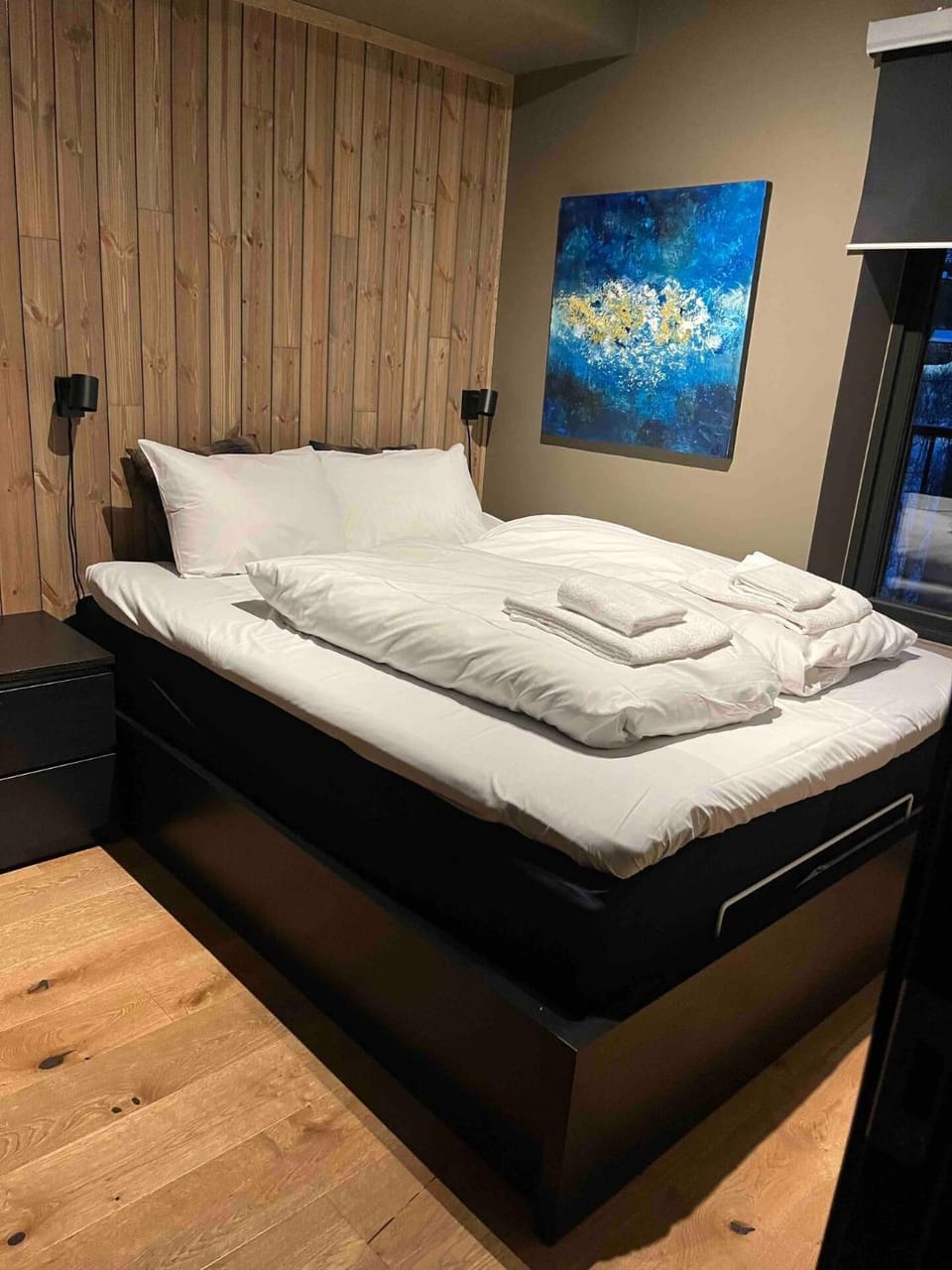 Bed, Bedroom