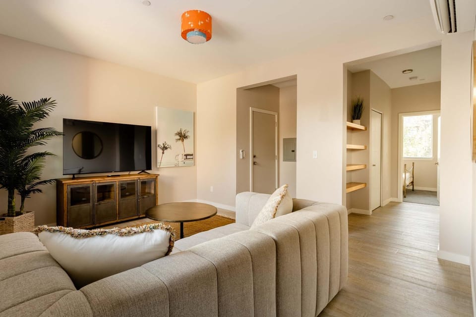 Stay Portland - Modern Home in Foodie District - 2BR - Sleeps 4 Apartment in Portland