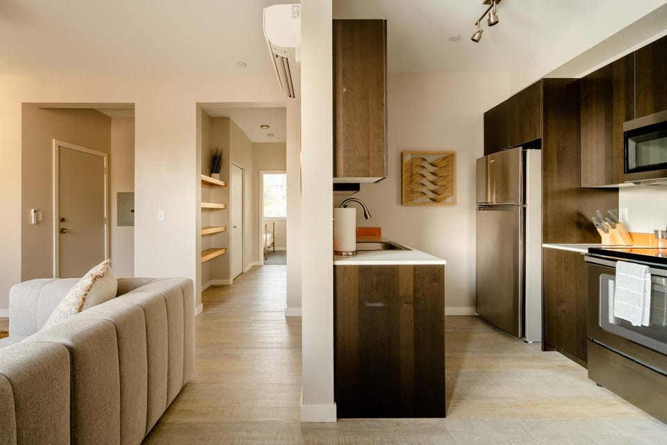 Stay Portland - Modern Home in Foodie District - 2BR - Sleeps 4 Apartment in Portland