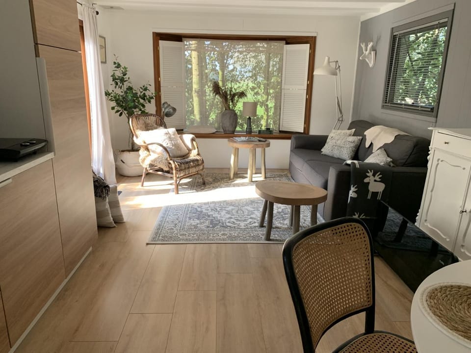 Chalet Het Gewei Chalet in Friesland, Netherlands