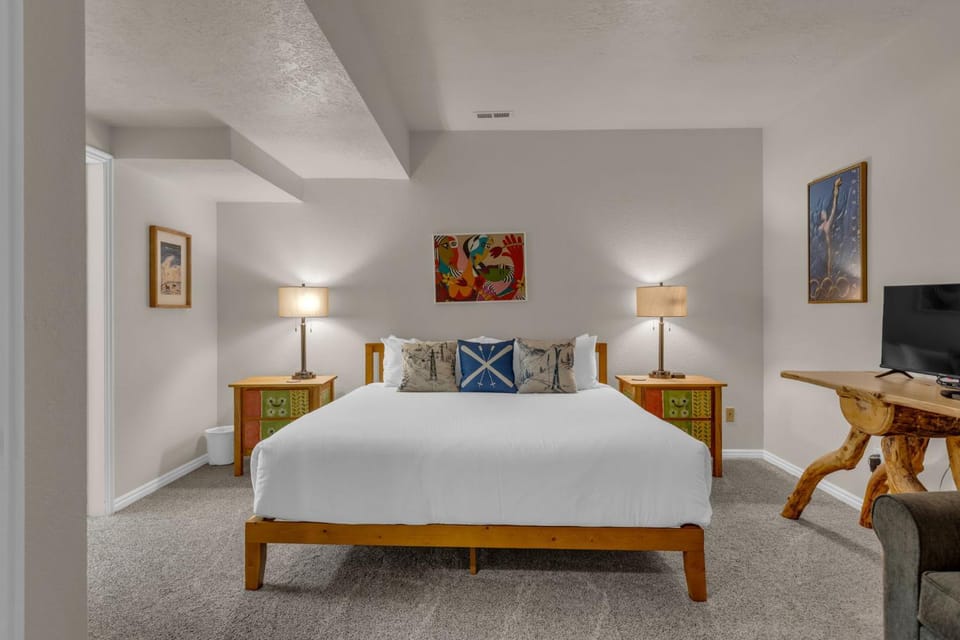Old Town 3BR Home with Spectacular Views and Hot Tub House in Park City
