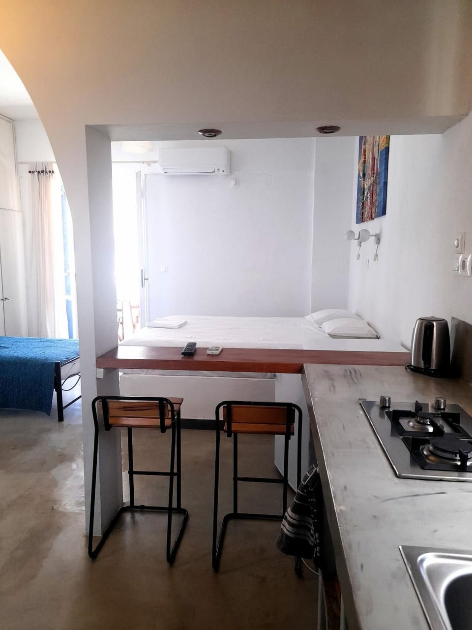 A Lodge Apartment in Decentralized Administration of the Aegean