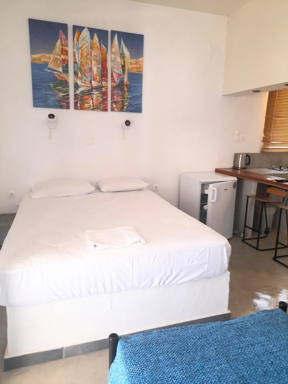 A Lodge Apartment in Decentralized Administration of the Aegean