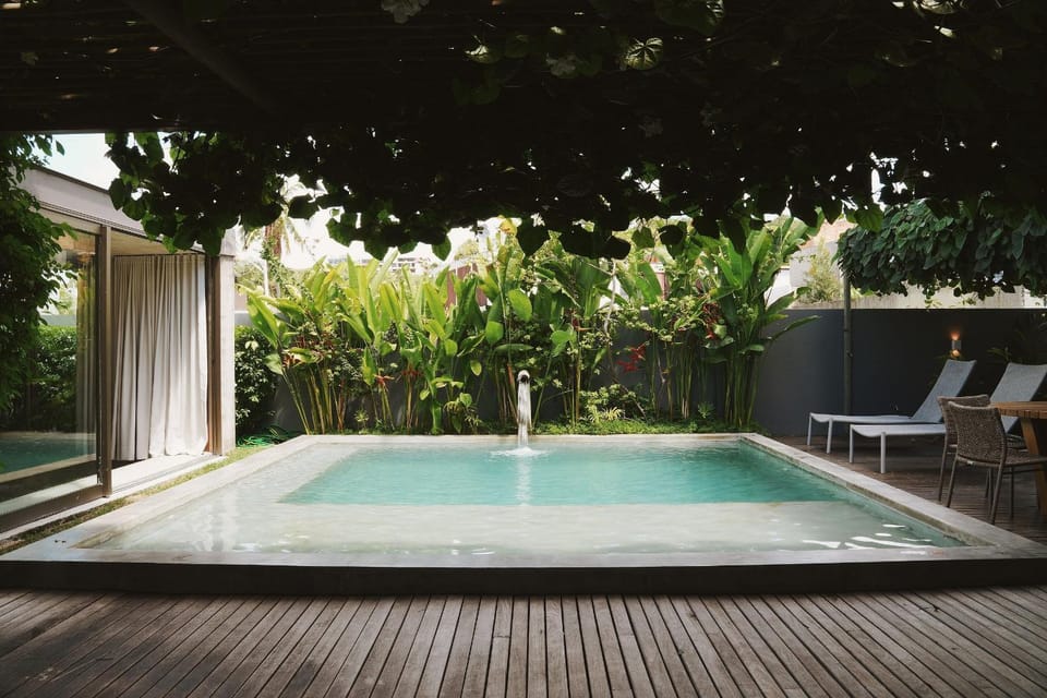 Swimming pool, Swimming pool