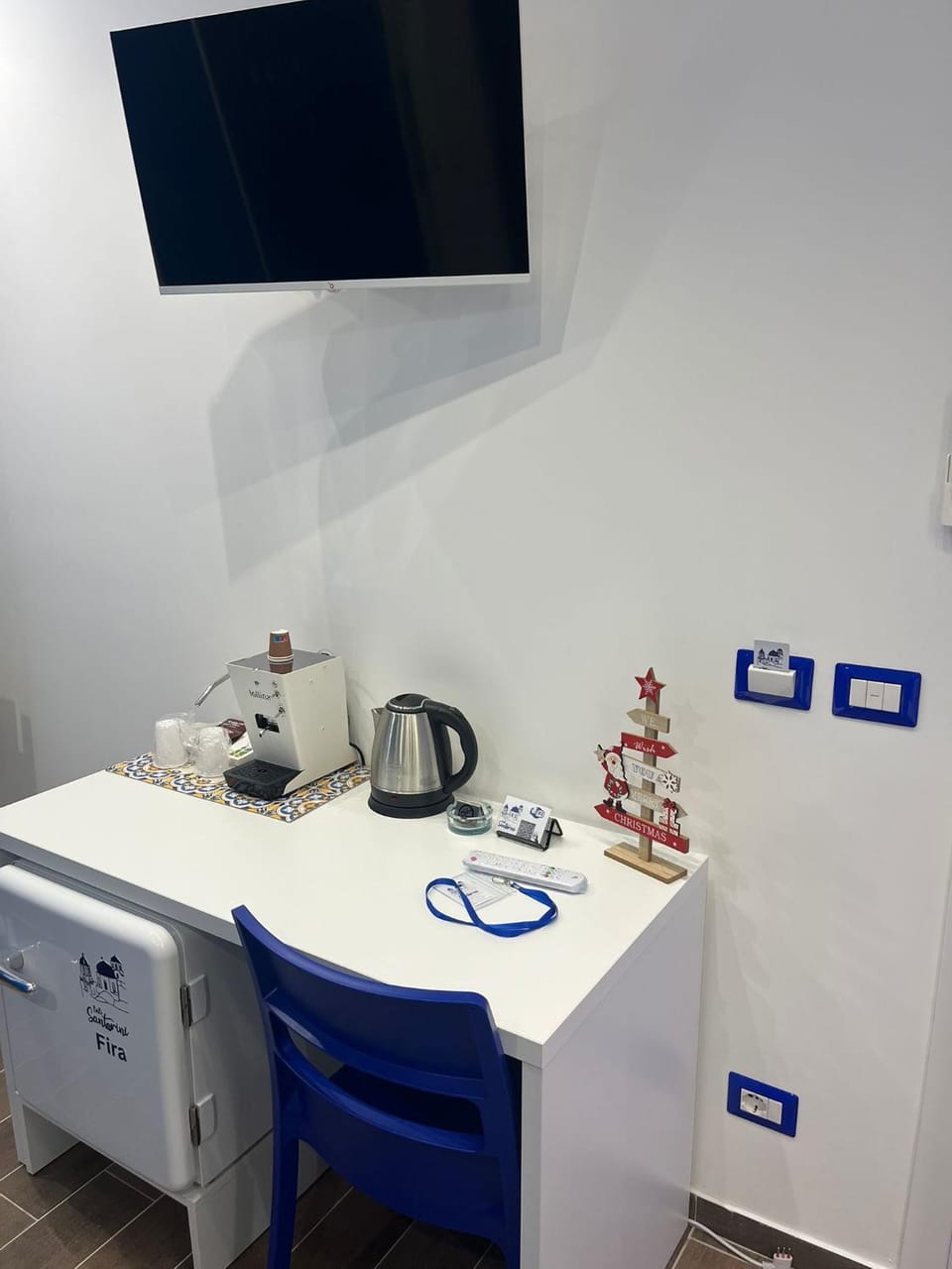TV and multimedia, Coffee/tea facilities, minibar