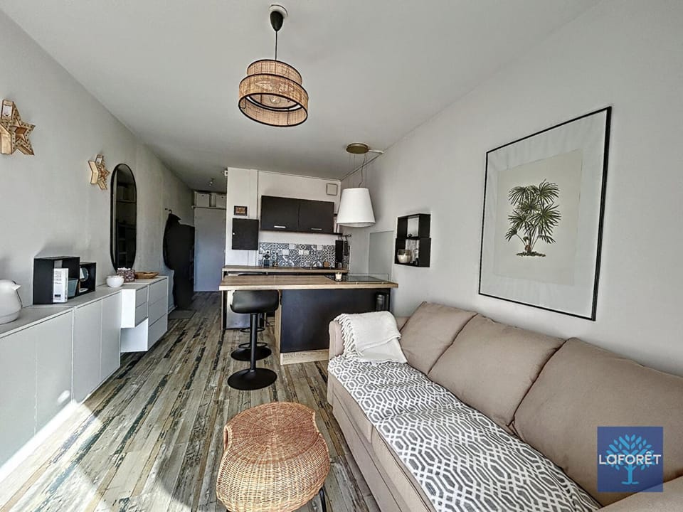 Studio Alcôve près de la plage avec balcon et WiFi - Quartier Arago - FR-1-331-229 Apartment in Les Sables-d'Olonne