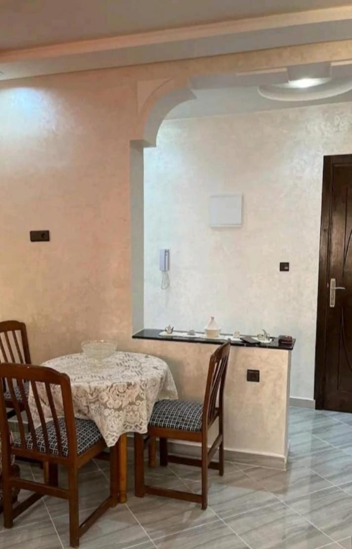 Superbé appartement bien équipé, air-conditioning , situé à environ 500 metres de la plage Martil Apartment in Tangier-Tétouan-Al Hoceima