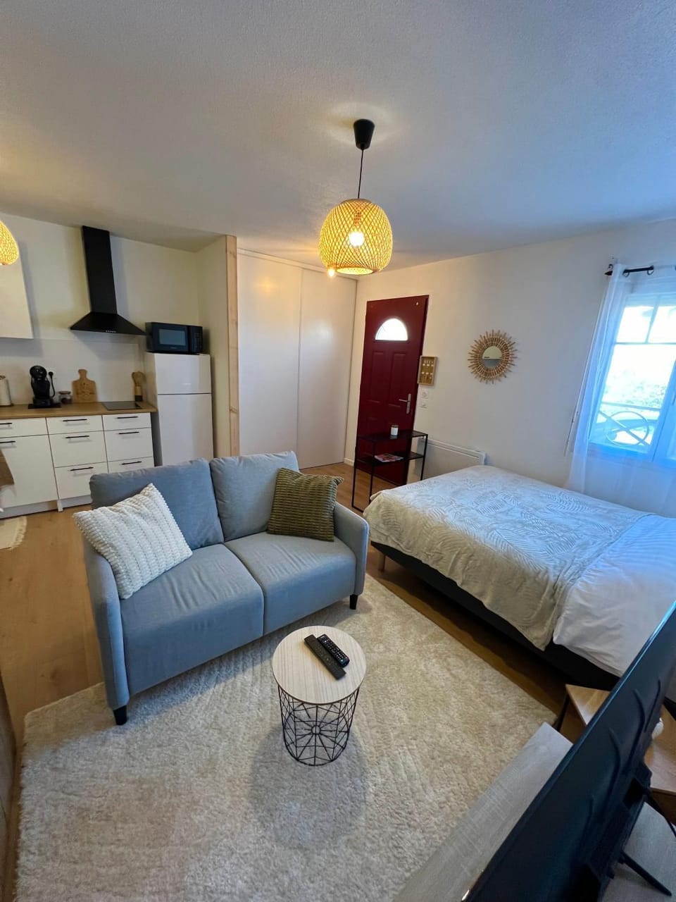 Photo of the whole room
