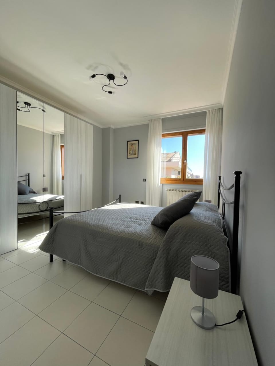 Bed, Photo of the whole room, Bedroom, wardrobe
