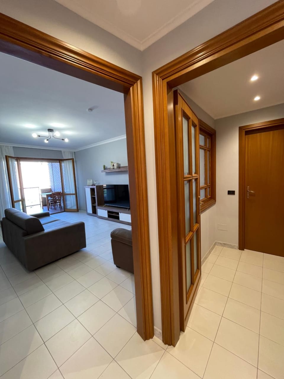 TV and multimedia, Living room, Photo of the whole room, Seating area