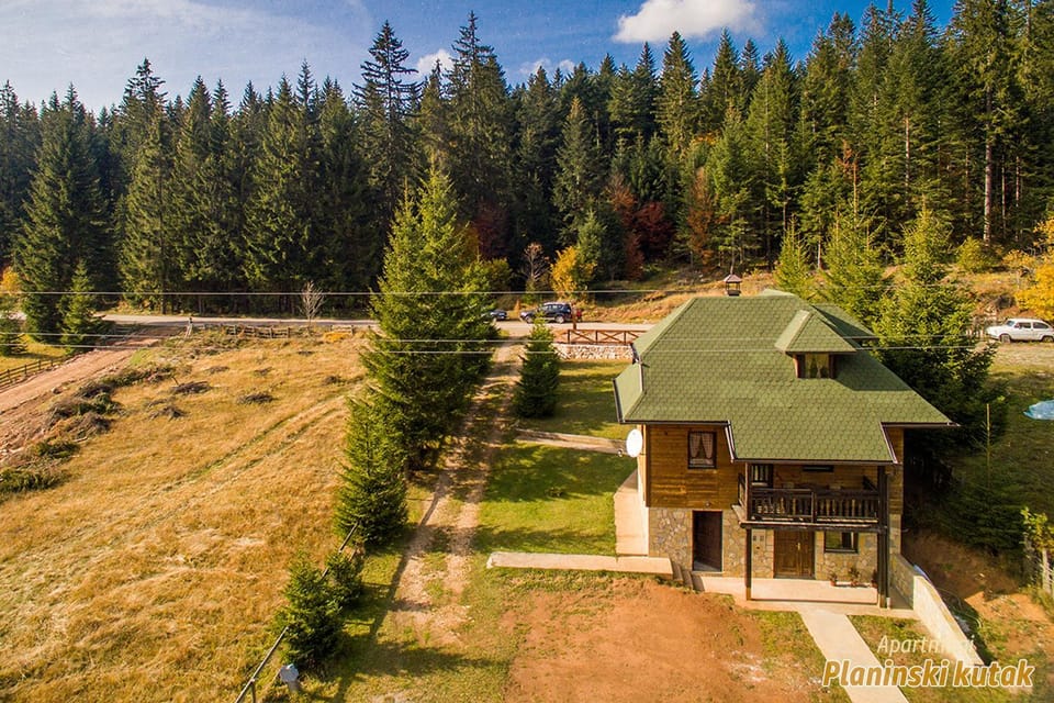 Property building, Natural landscape, Bird's eye view, Mountain view