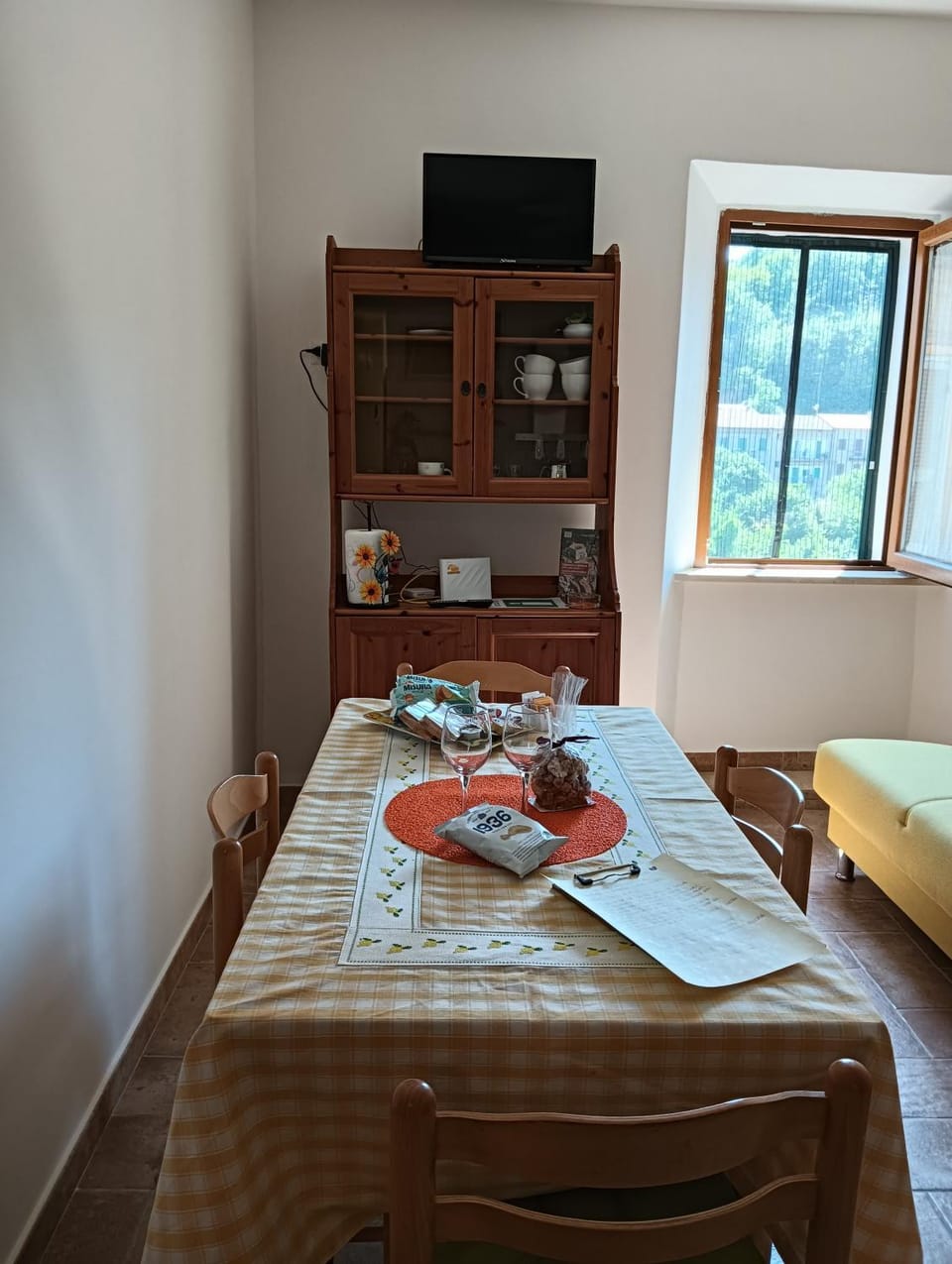 TV and multimedia, Dining area