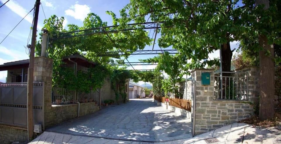 Mountain Harmony Home Apartment in North Macedonia