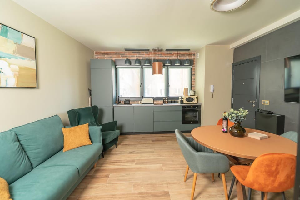 TV and multimedia, Kitchen or kitchenette, Living room