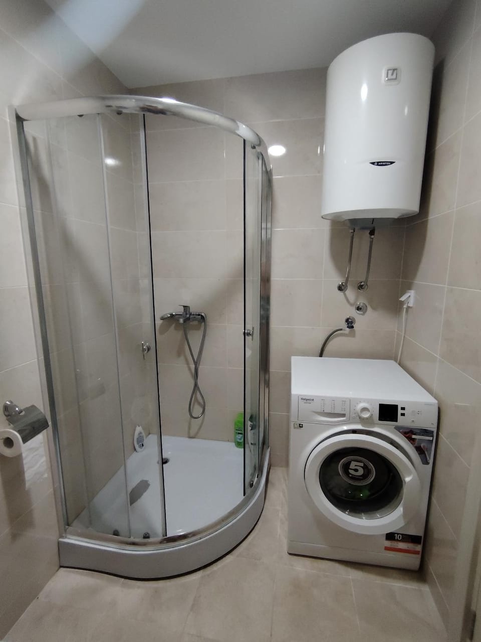 Shower, Bathroom, towels, washing machine