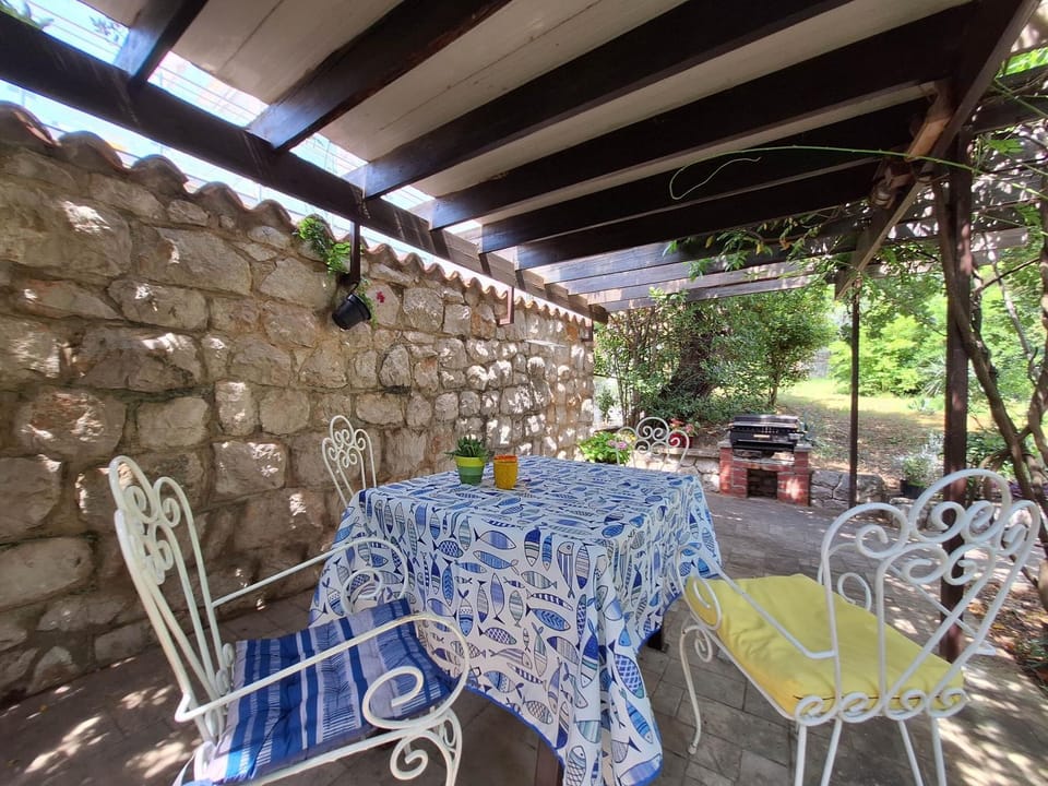 BBQ facilities, Balcony/Terrace