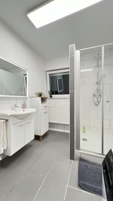Apartment 13 - 3 Schlafzimmer - modern und komfortabel Apartment in Strasbourg
