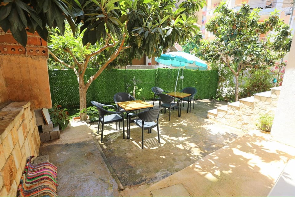 Patio, Spring, Day, Garden, Dining area, Garden view