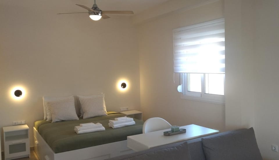 Studio Thea, Kalamata Apartment in Messenia