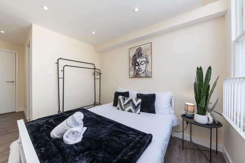 Bed, Bedroom, wardrobe