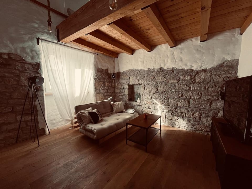 Pinna House House in Murter