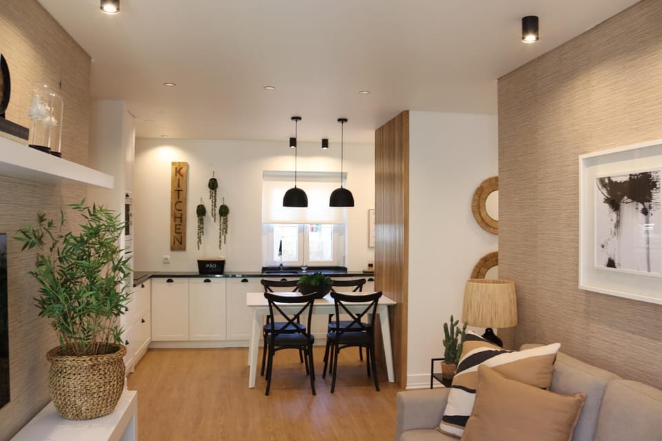 Kitchen or kitchenette, Living room, Dining area
