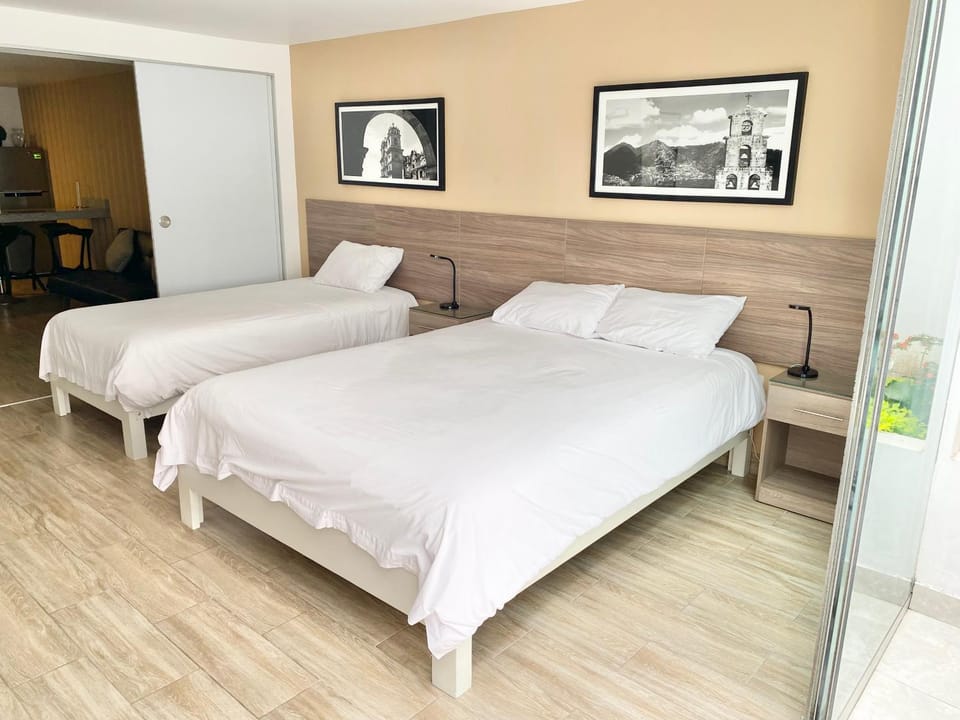 Bed, Photo of the whole room, Bedroom