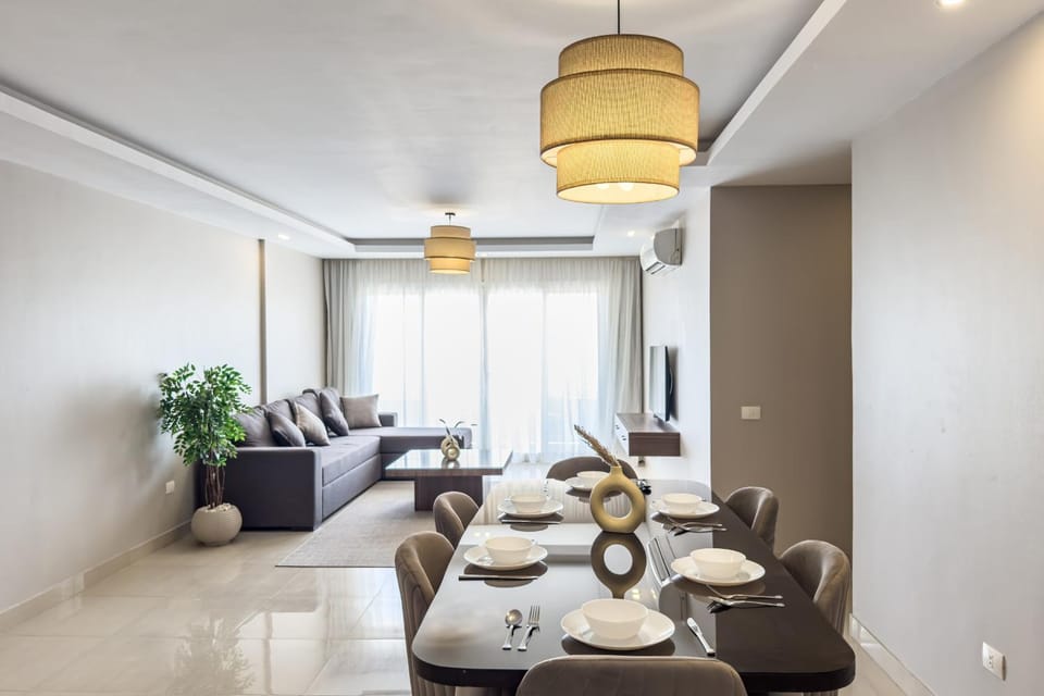 Flattering 2BDR - 5 min to Airport Apartment in New Cairo City
