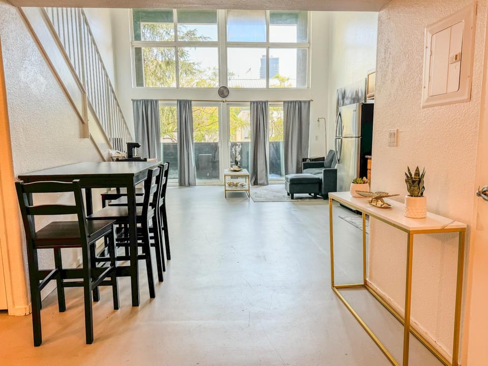 Facade/entrance, Living room, Dining area