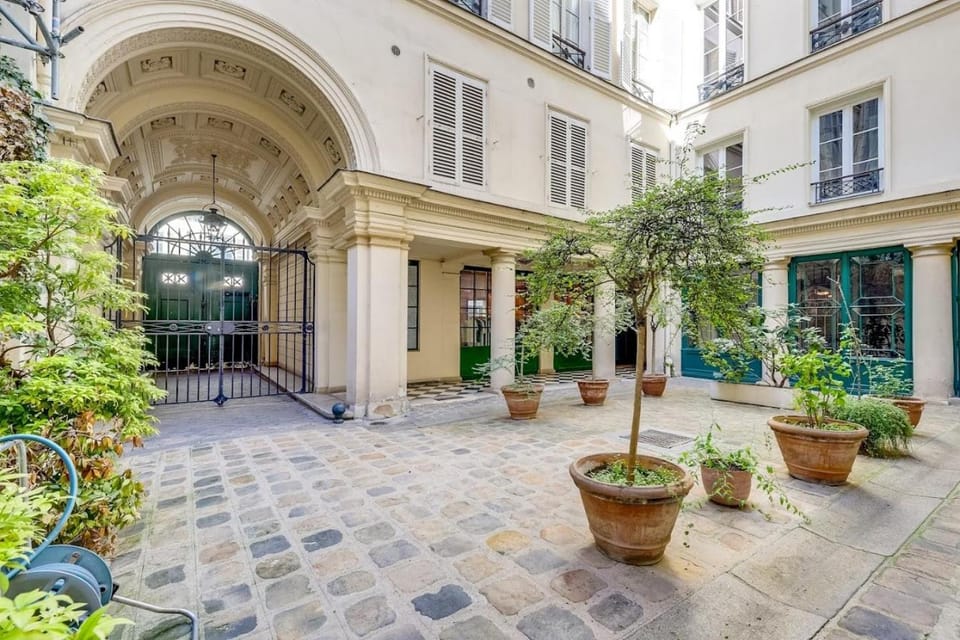 Louvre Apartment Apartment in Paris