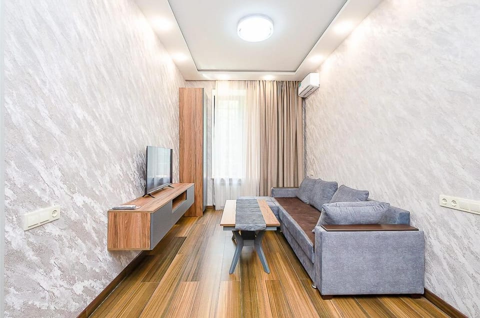 15Newly renovated, real photos, excellent apartment in the center of the capital Apartment in Yerevan