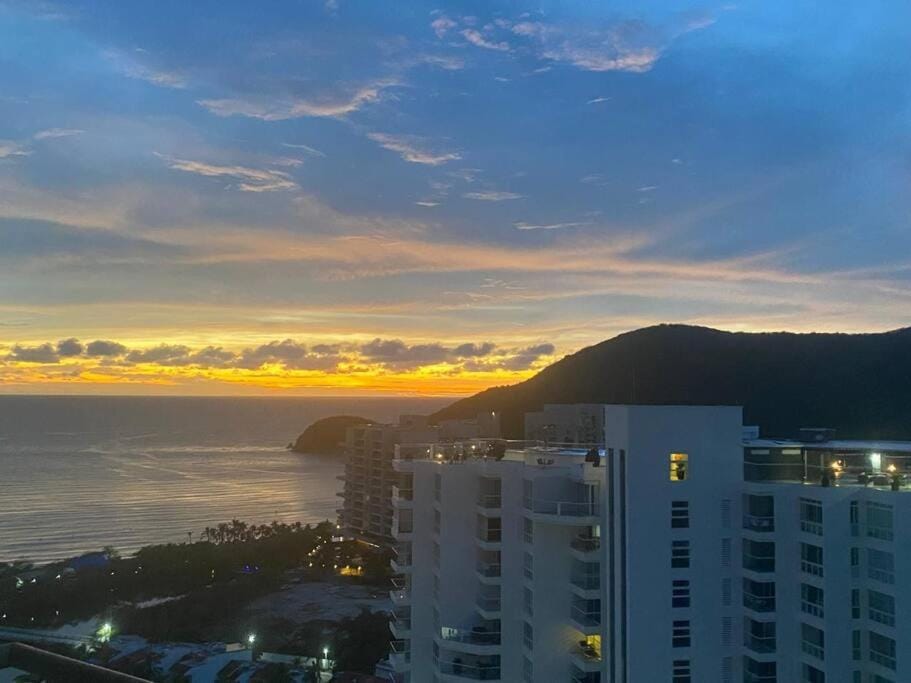 Apartamento con vista al mar y a la montaña en Santa Marta Apartment in Magdalena, Colombia