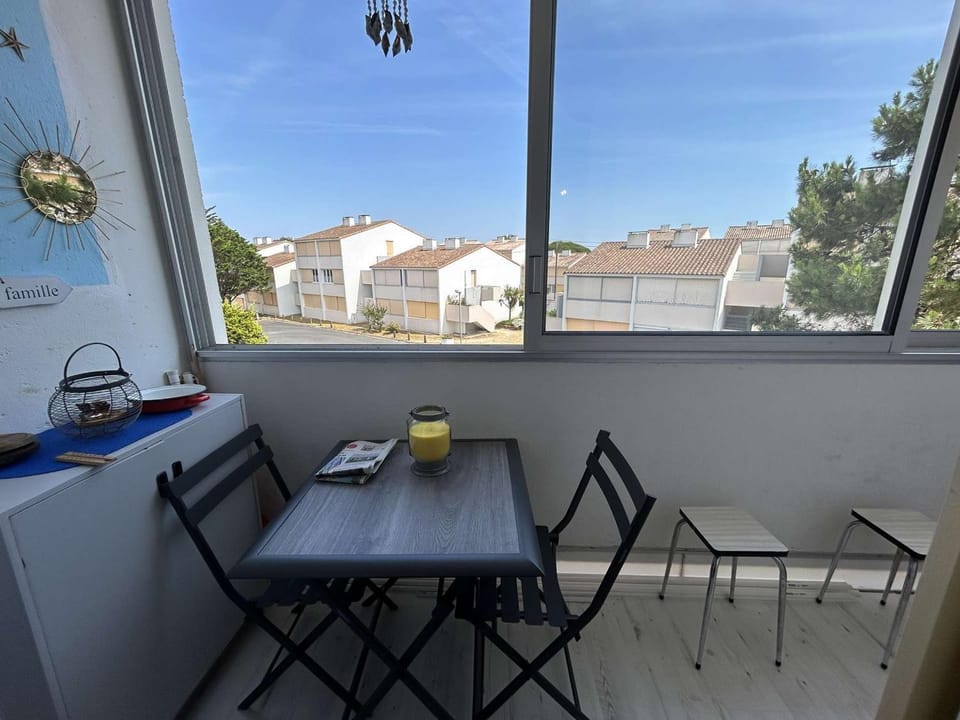 Appartement rénové 300m plage, balcon, parking privé, 4-5 couchages, Saint-Hilaire-de-Riez - FR-1-224C-316 Apartment in Saint-Jean-de-Monts