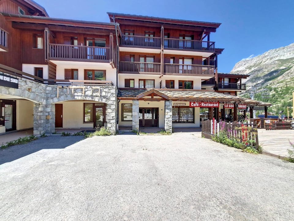 Magnifique appartement familial ski aux pieds, 8 pers, parking inclus - FR-1-518-159 Apartment in Val dIsere