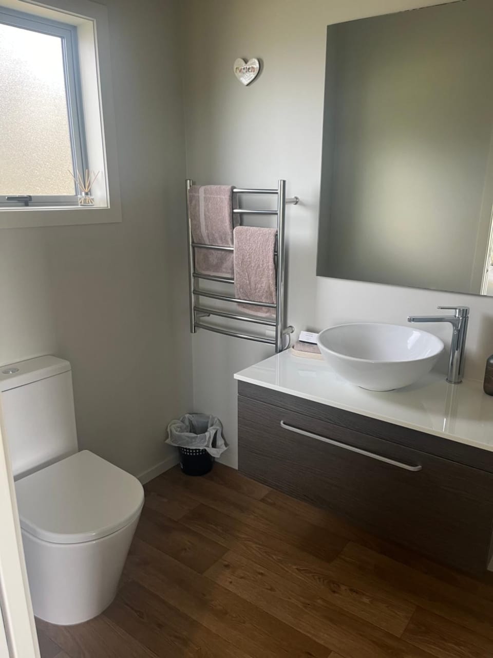 Bathroom, towels