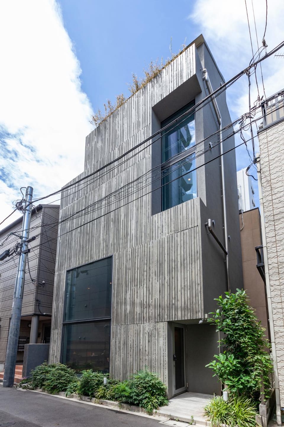 Property building, Day