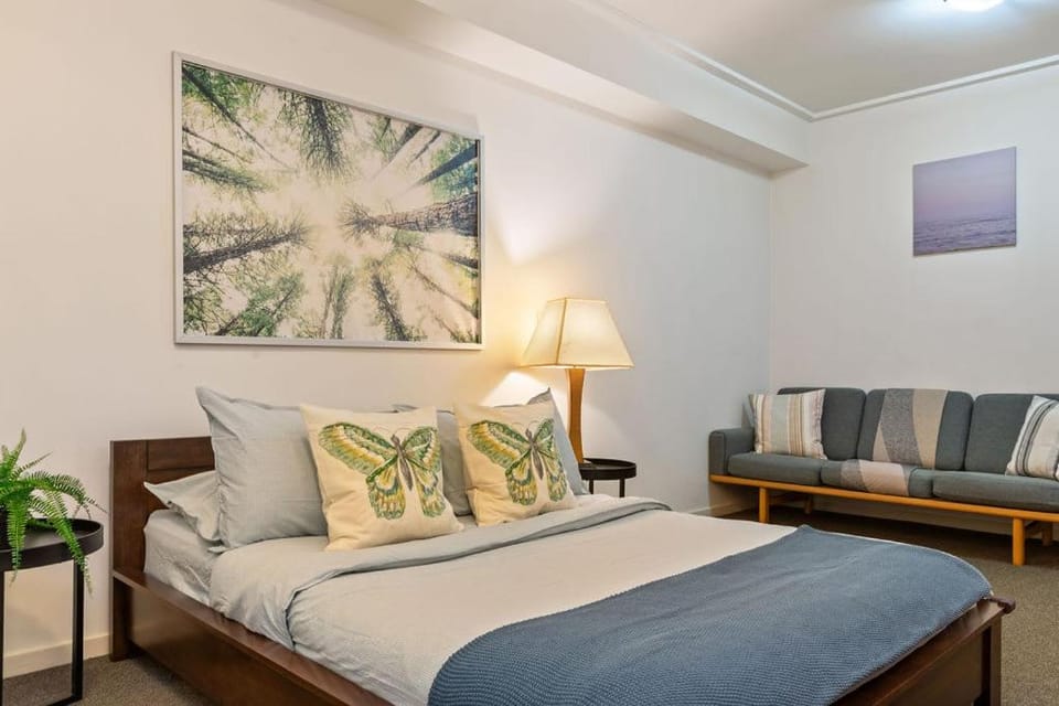 A Modern Studio for 6 Next to Darling Harbour Apartment in Sydney