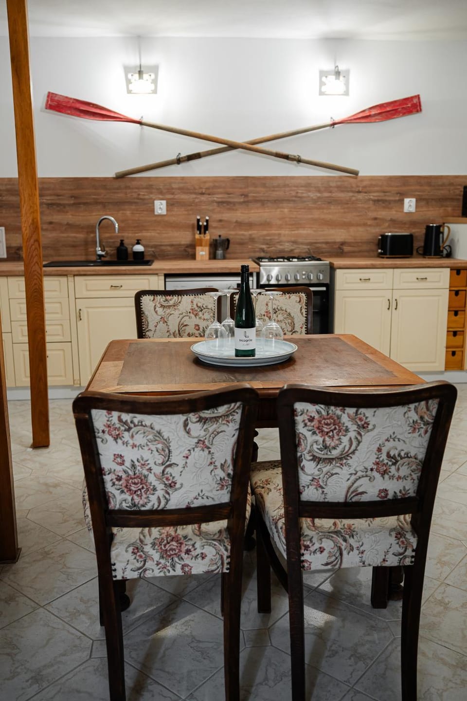 Kitchen or kitchenette, Dining area, stove, toaster