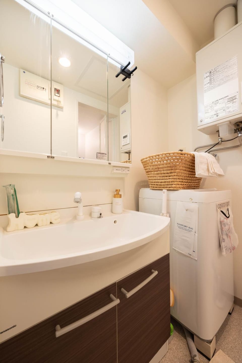 Bathroom, washing machine