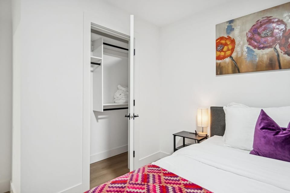 Bedroom, wardrobe