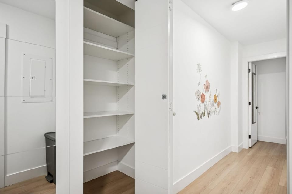View (from property/room), wardrobe