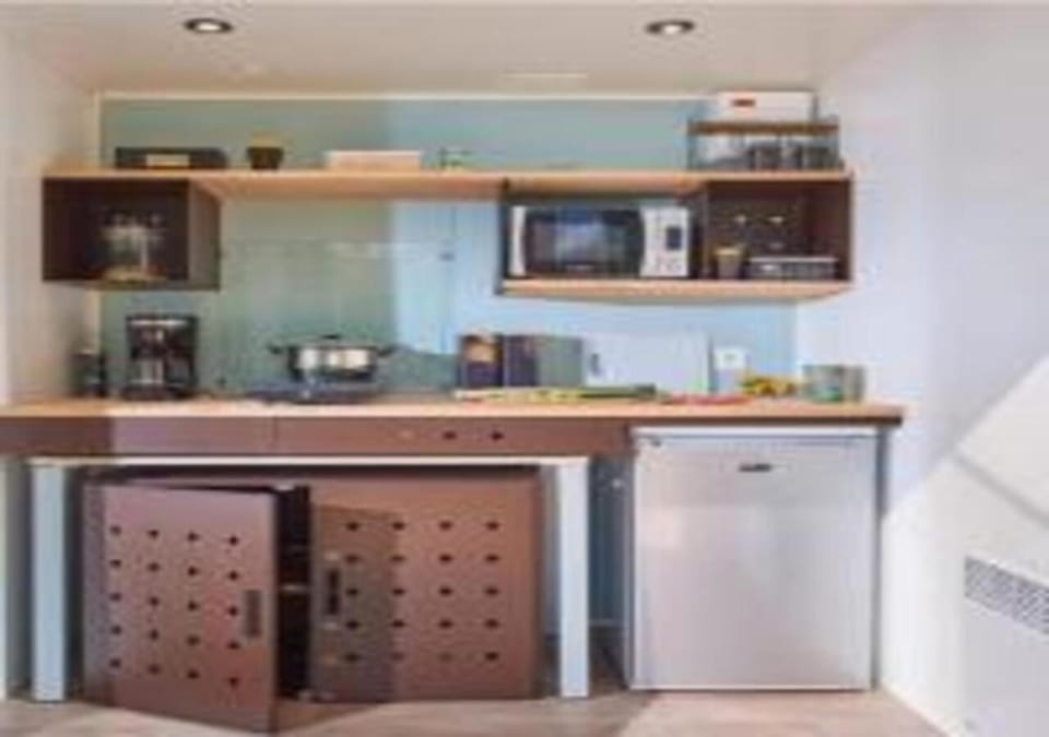 Kitchen or kitchenette, Living room