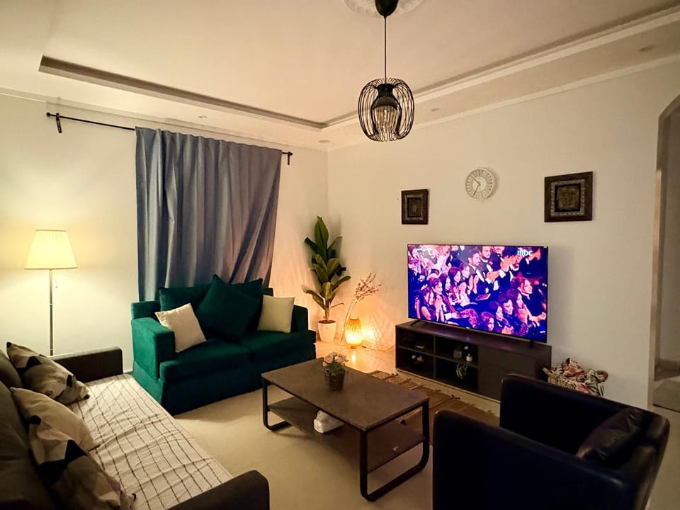 Lovly apt in Qurtubah Classy area full of services near by Apartment in Riyadh