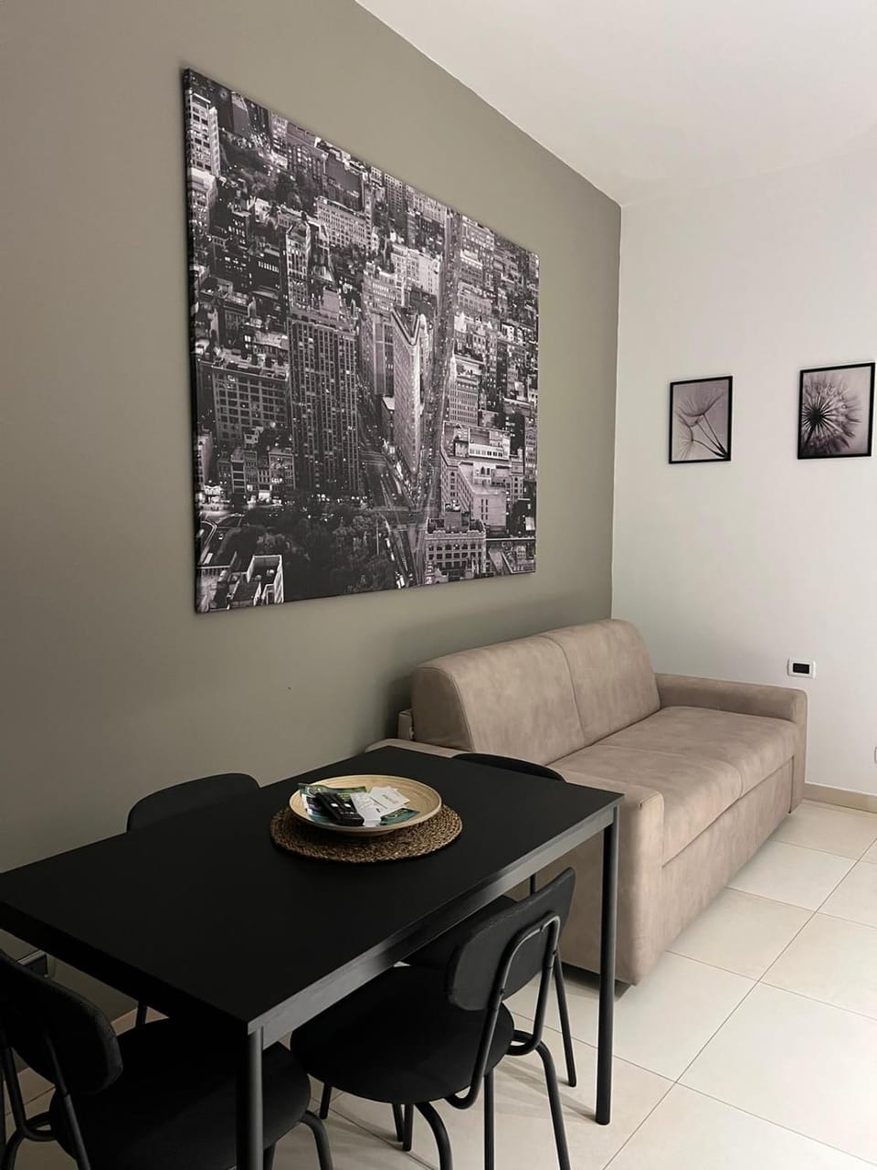 Communal lounge/ TV room